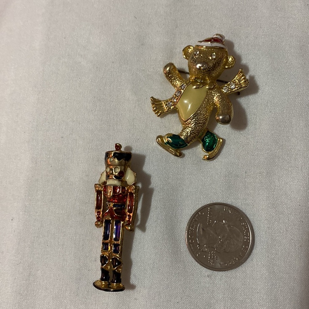 Christmas brooch nutcracker and teddy bear bundle - Picture 6 of 6